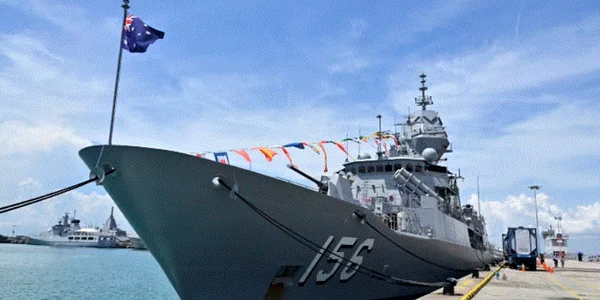 nava australiana in Stramtoarea Taiwan FOTO asia nikkei png