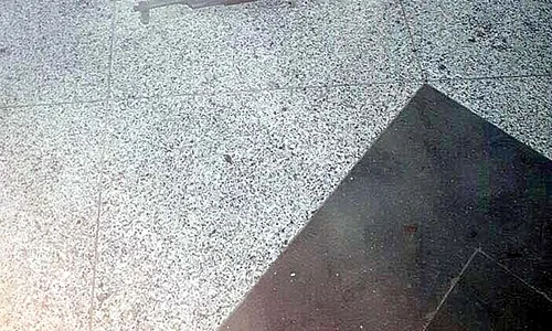 Mitraliera unuia dintre atentatori  jpeg