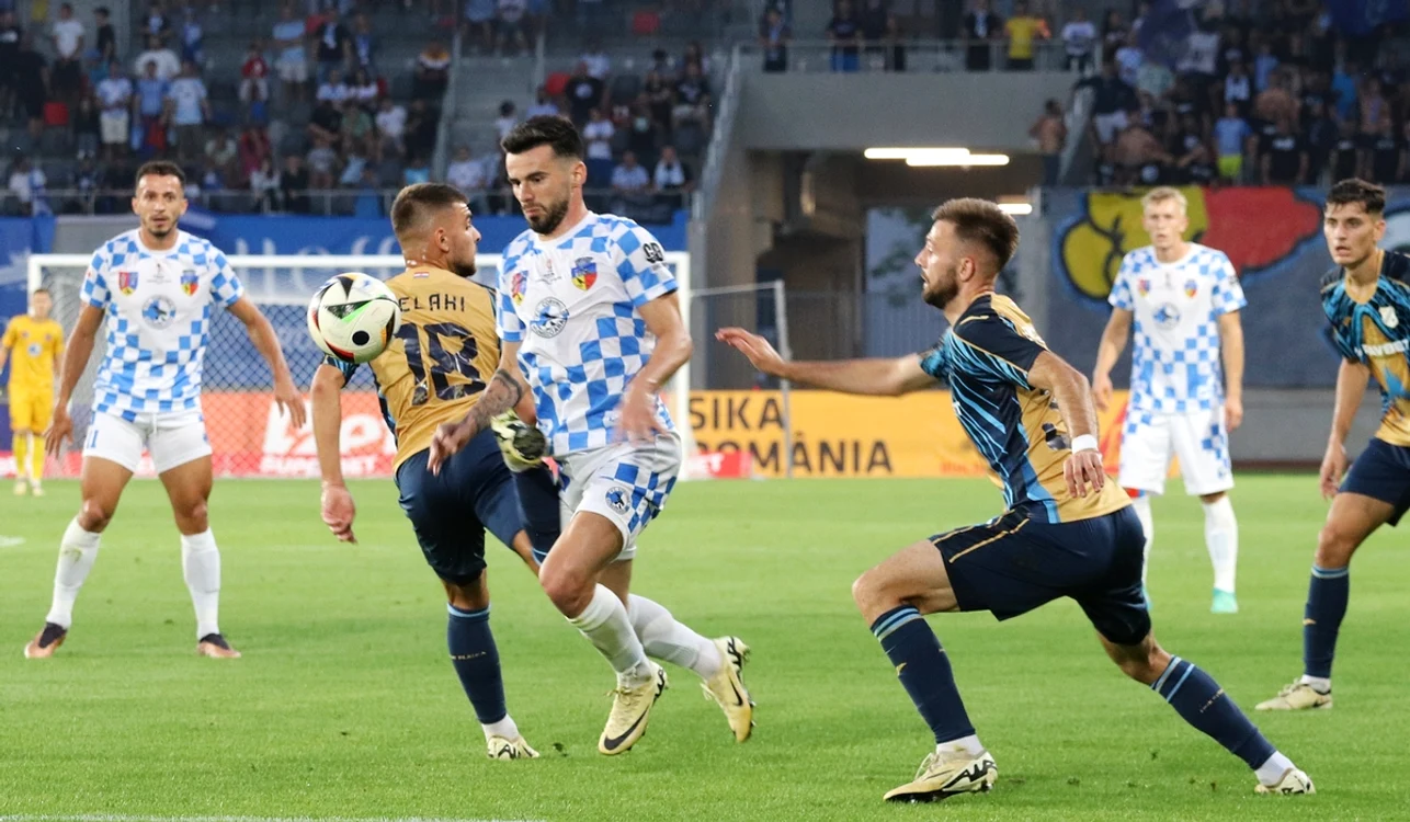 Corvinul Hunedoara a avut din nou o prestație onorabilă (FOTO: Sportpictures)