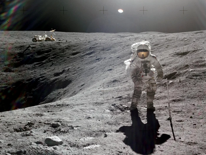 Astronautul Charlie Duke pe Luna. FOTO  NASA