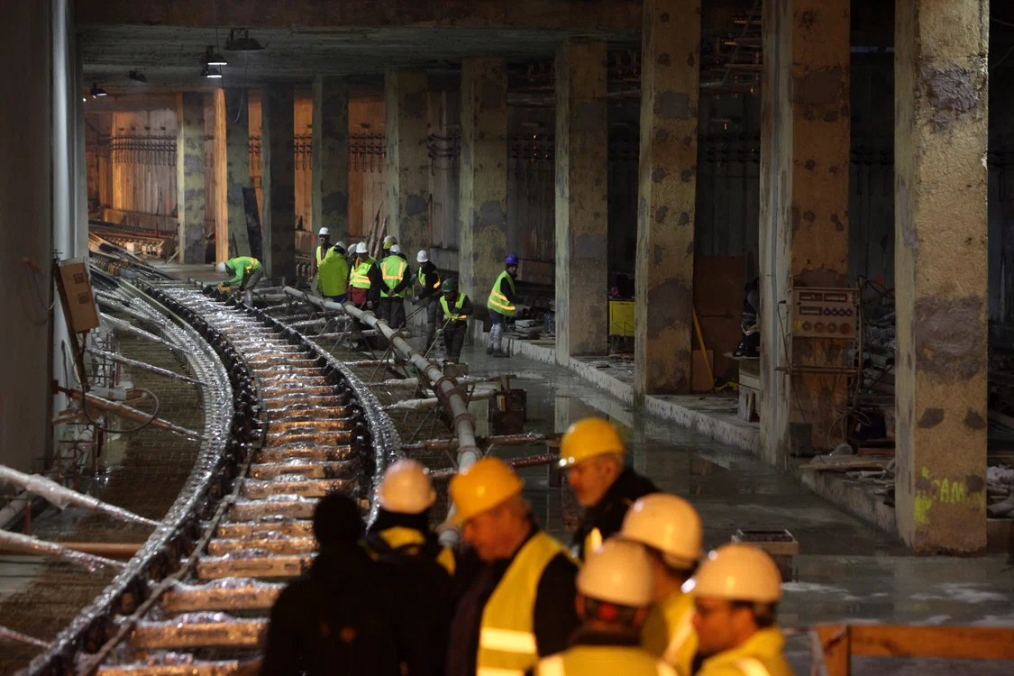 
    Metrorex acuză constructorul magistralei V că a încetinit nejustificat ritmul lucrărilor pe șantier  