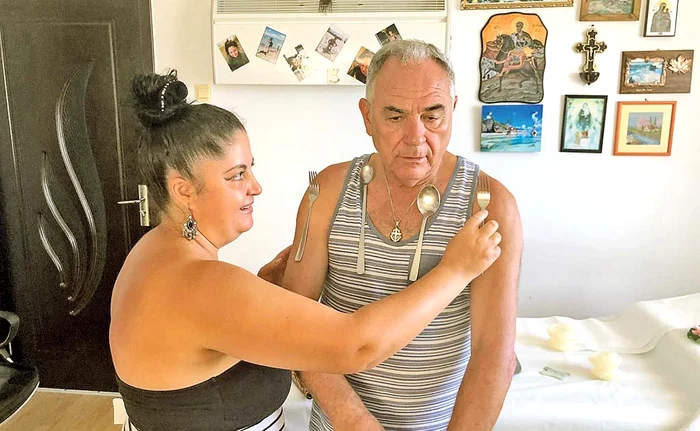 
    George Rotaru și Stela Iosifakhis, bioenergoterapeută  