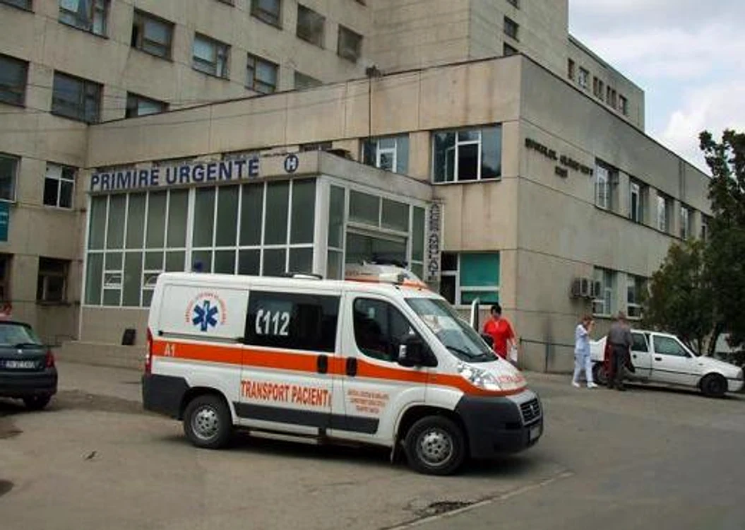 
    La Spitalul de Neurochirurgie din Iaşi au fost testate în total 200 de persoane, iar 28 dintre acestea au fost depistate pozitivFoto: www.agorapress.ro  