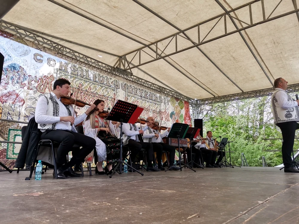 1 mai cu mici şi bere de la psd la slatina