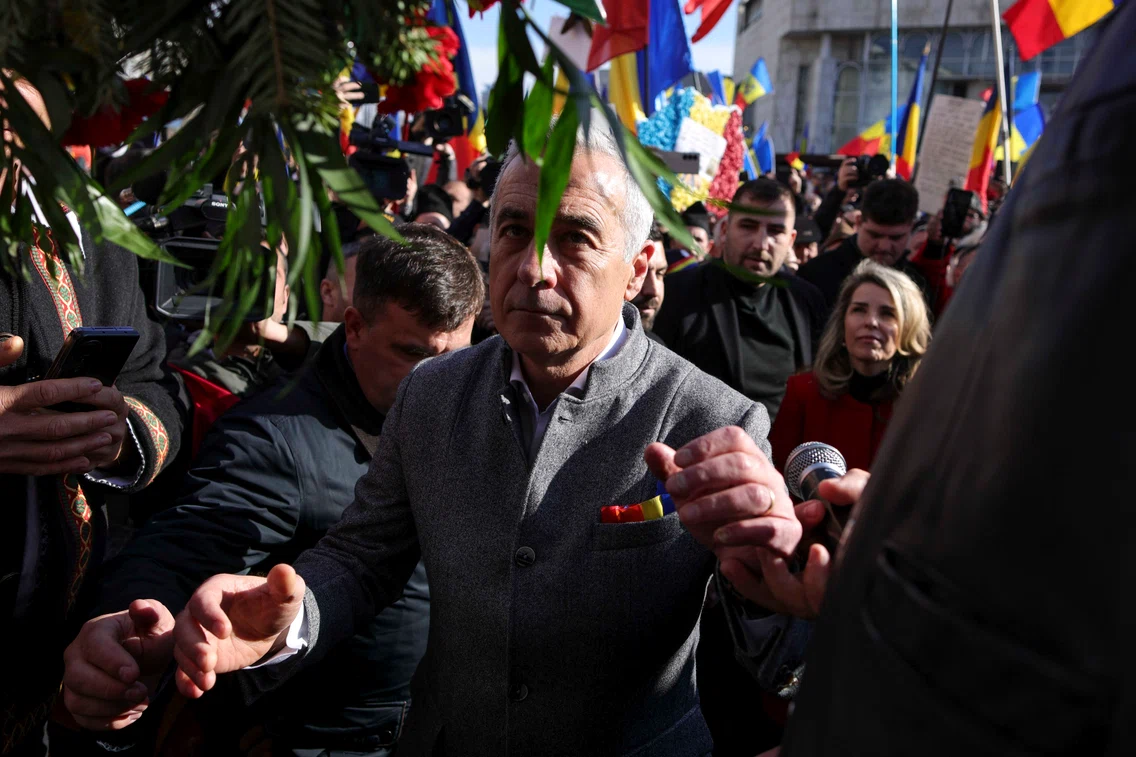 Călin Georgescu cu soția în Parcul Tineretului și Parcul Carol FOTO Inquam Photos Octav Ganea (5) jpg