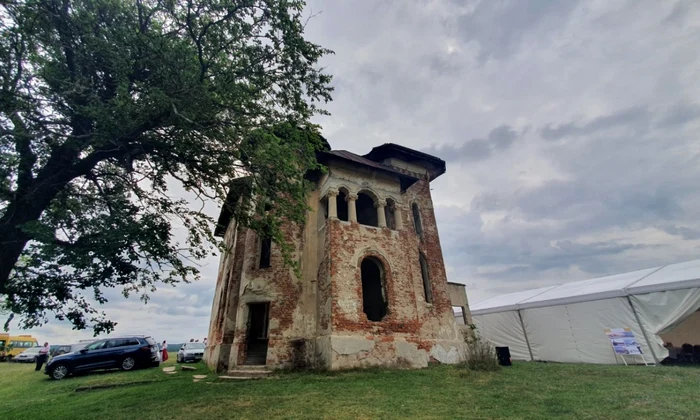 castelul Rosianu foto Adevarul