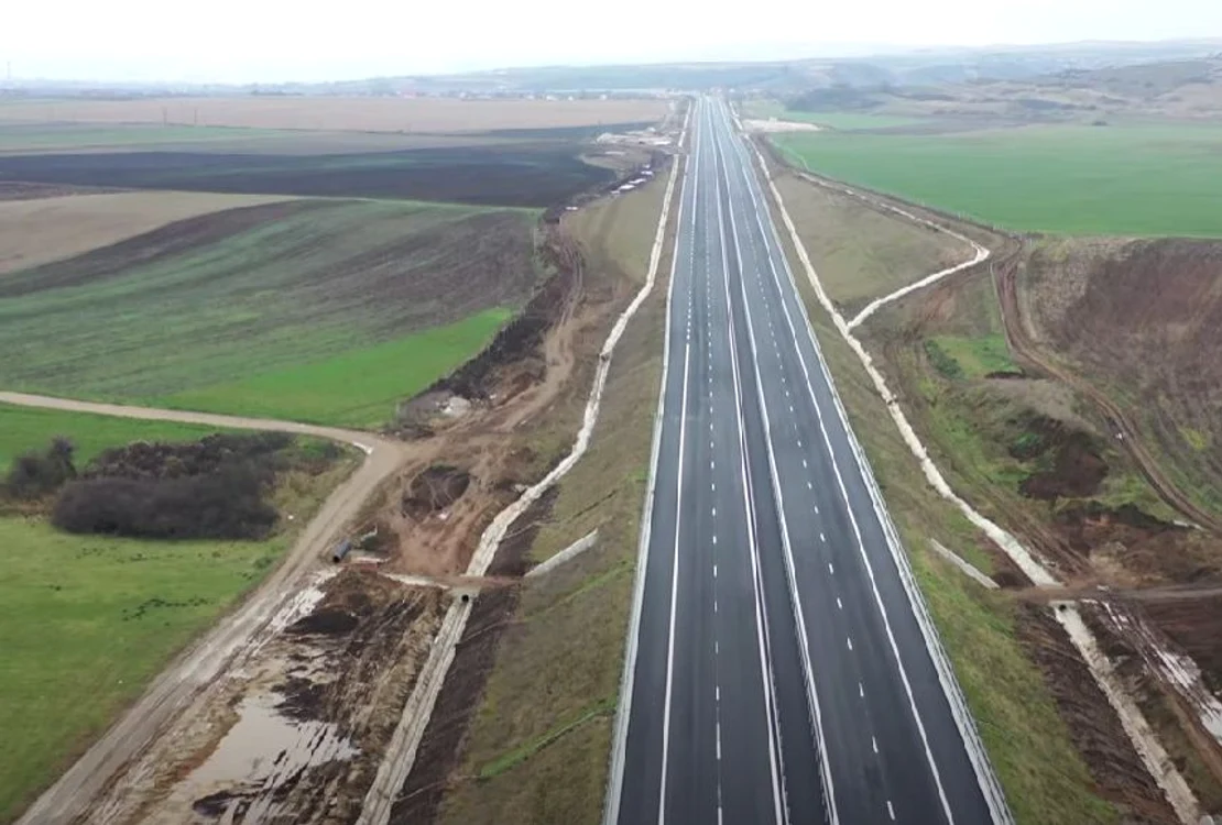 Zona autostrăzii A10 unde se află terenul pentru care se plătește impozit FOTO captură Youtube