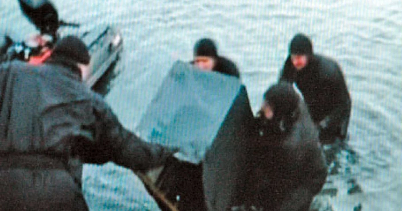În fiecare an, scafandrii scot seifuri din Lacul Morii
