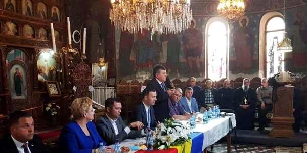Sedinta de partid biserica FOTO Facebook Oana Despa