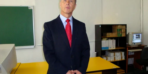 Profesorul Iacob Alexandru coordonează cea mai bună revistă şcolară