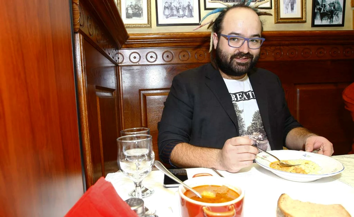 Vizi Imre, fostul concurent de la «Vocea României», este expert în mâncare ungurească Foto: David Muntean