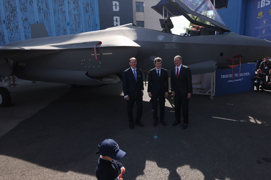 Achizițiile de armament pe care România le face cu Ucraina prin programul SAFE, criticate de un expert în securitate: „Nu știm ce arme ne trebuie”