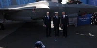 Nicușor Dan participă alături de fiul său la expoziția BSDA (Black Sea Defense, Aerospace and Security), în București. FOTO Inquam Photos / George Călin