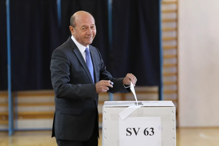 Fostul preşedinte Traian Băsescu a anunţat pe cine va susţine la prezidenţiale. Foto: Inquam.