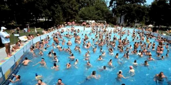 Ștrandurile din Ungaria sunt tot timpul pline de români