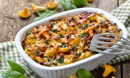 Budinca de paste cu ciuperci si spanac  Sursa foto shutterstock 2014885559 jpg