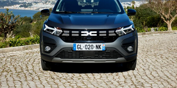 Dacia Jogger Hybrid 6 jpg