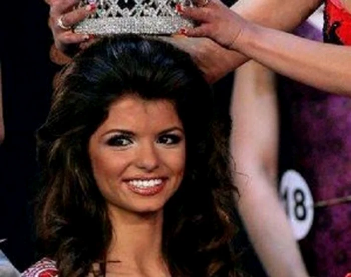 Slavena Vatova a fost încoronată Miss Bulgaria în 2006
