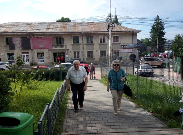 Obişnuinţa şi dorinţa de schimbare i-a scos pe suceveni la vot. FOTO Dănuţ Zuzeac