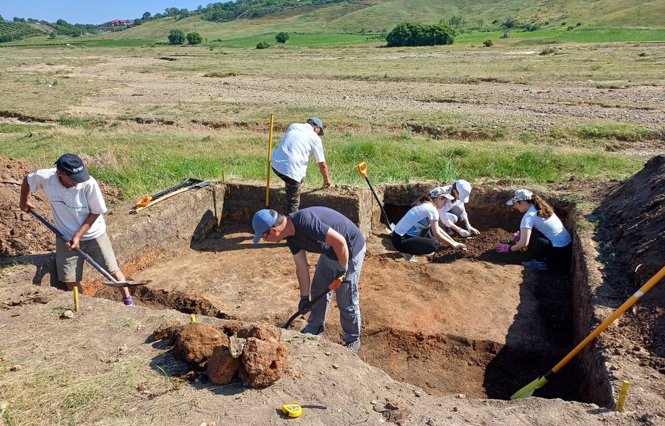 Descoperire arheologică de excepție în Vrancea. Dovezi ale unei locuiri de peste 7.500 de ani în Movilița