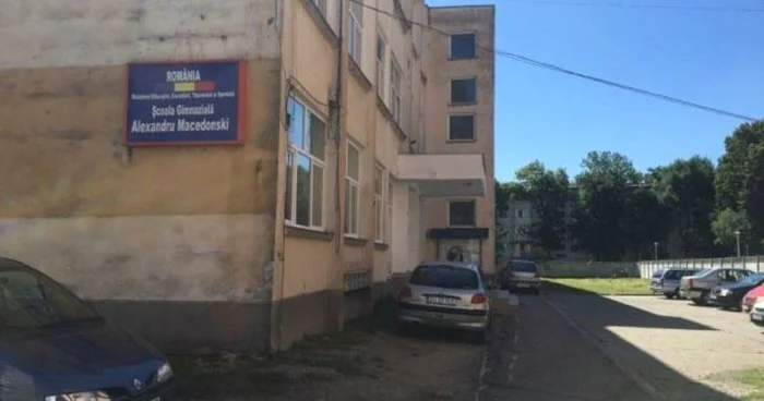 O profesoară este internată la spital cu TBC