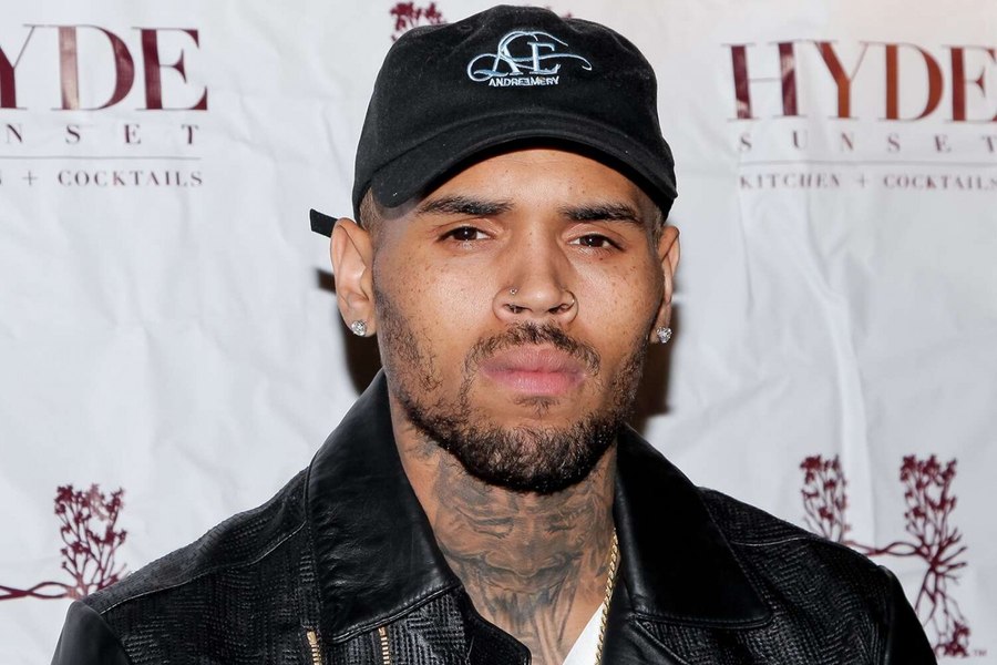 Rapperul Chris Brown rămâne în arest până la mijlocul lunii iunie, după violențele asupra unui producător muzical