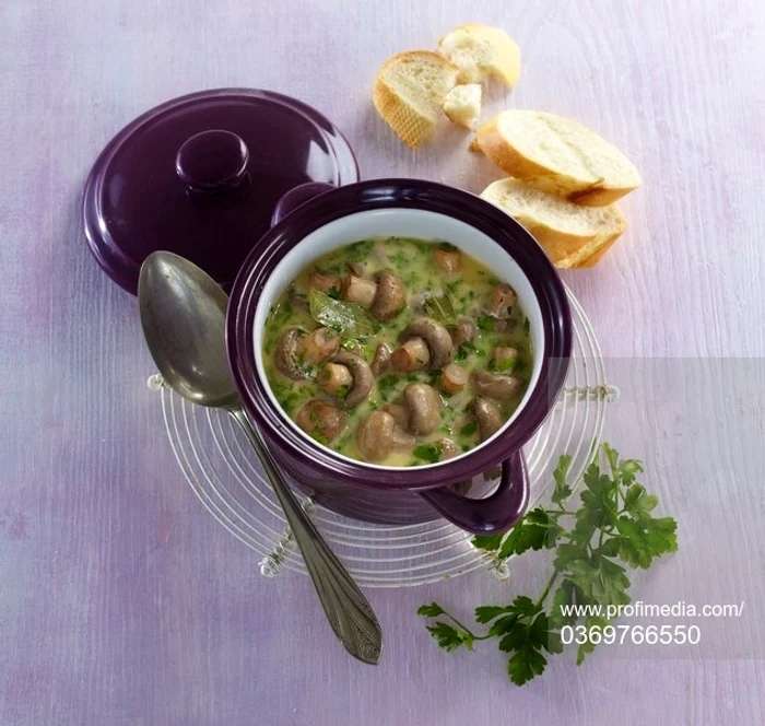 Supă cremă de legume cu ciuperci