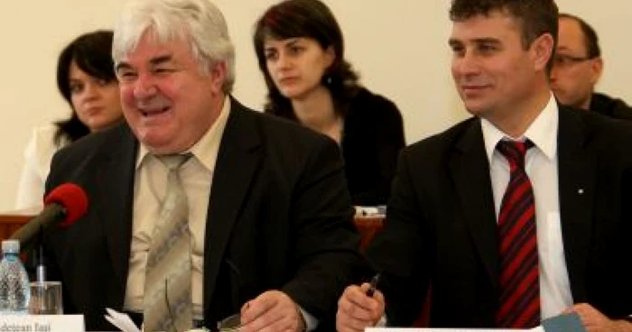Iaşi: Simirad i-a tăiat dreptul de semnătură la CJ a vicelui Adăscăliţei