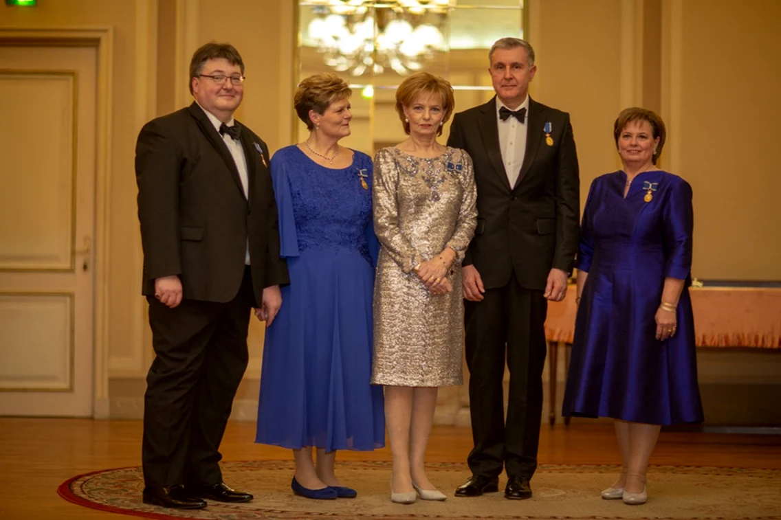 Familia Regala română, cu Alexander Nixon, Principesa Elena, Majestatea Sa Margareta, Principele Radu și Principesa Sofia