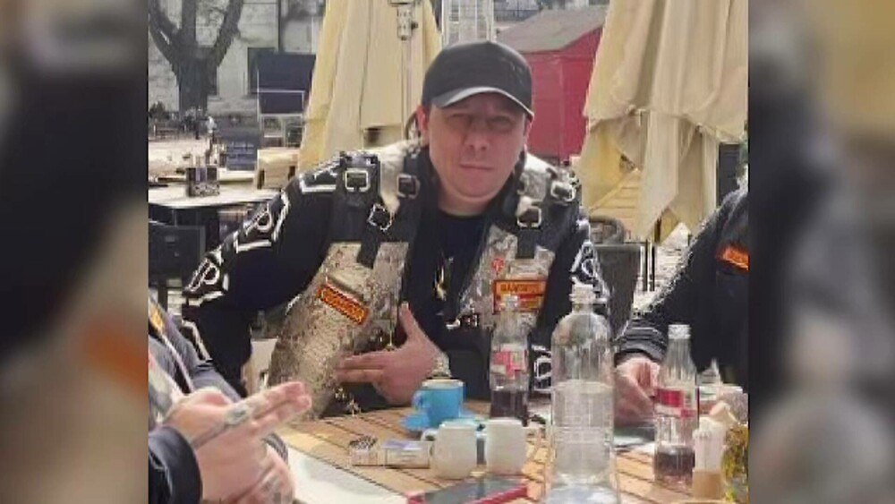 Patronul unui restaurant din Capitală, atacat în stil mafiot de membri ai bandei Hells Angels
