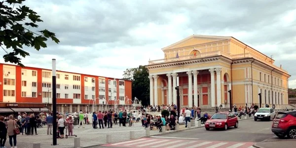 casa de cultura hunedoara