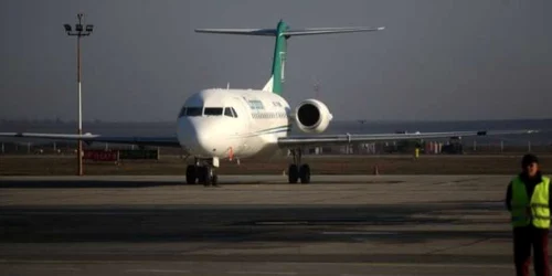 Pista nouă a aeroportului este în grafic. FOTO: Arhivă
