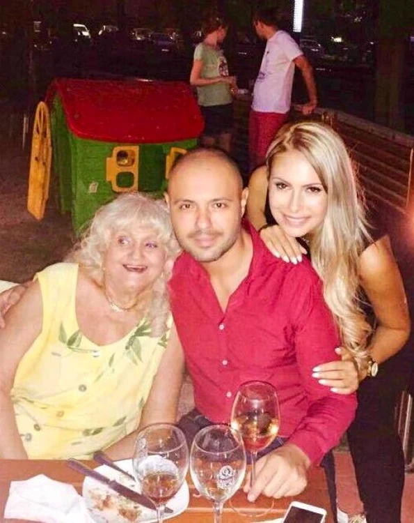 
    Camelia Mitoșeru spune că o iubește pe Noemi ca fata ei și speră într-o împăcarefoto: arhiva personală  
