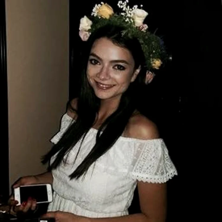Fiica lui Miron Cozma jpeg
