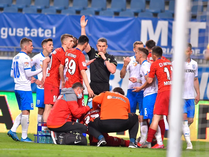 
    În timp ce  Tănase și Vătăjelu au criticat arbitrajul lui Kovacs, Gigi Becali a vorbit despre „o eroare umană”Foto: sportpictures.eu  