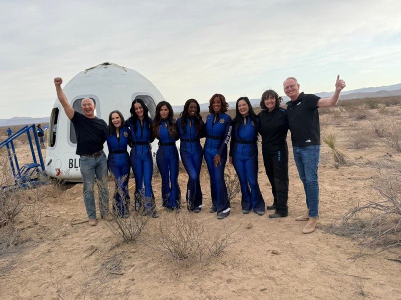 „Totul e fals!”. Zborul capsulei Blue Origin a dat naștere unor teorii ale conspirației. Ce detalii au observat internauții