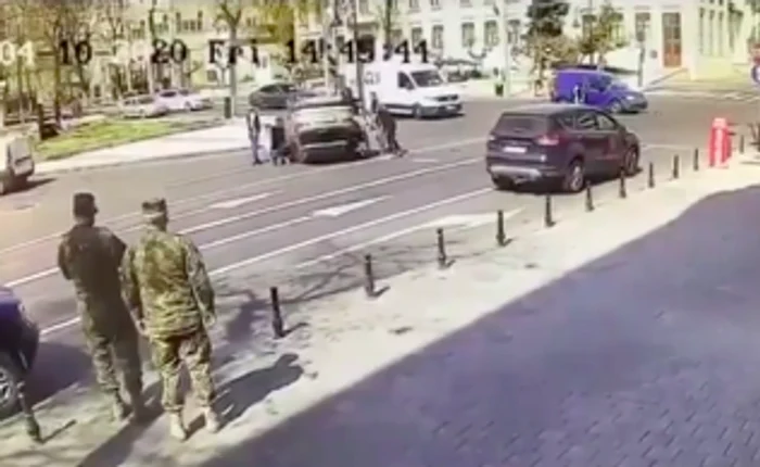 Accident cu maşină răsturnată în intersecţia de la Miga - Constanţa Sursa Facebook Iulică Man