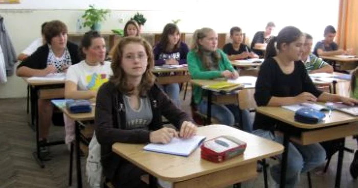 Alba Iulia: Viceprimarul Ioan Bogăţan a inspectat cabinetele şcolare