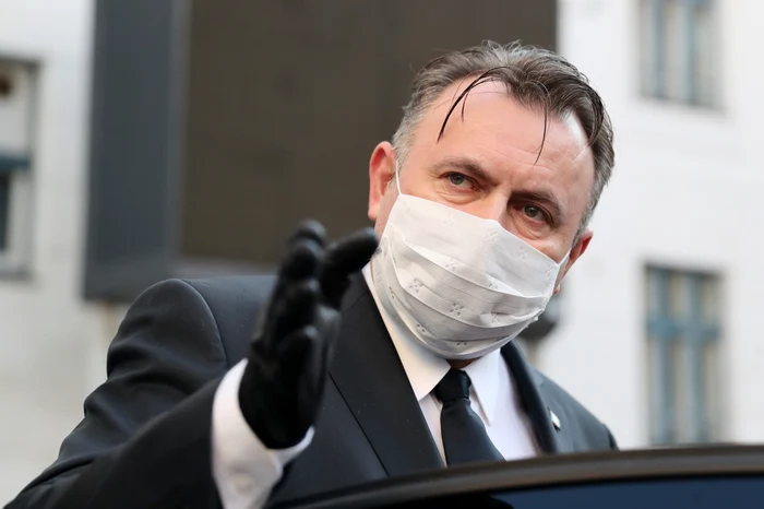 Ministrul Sănătății, Nelu Tătaru, a stabilit ca asimptomaticii să nu mai stea 14 zile în spital, ci doar 10 zile