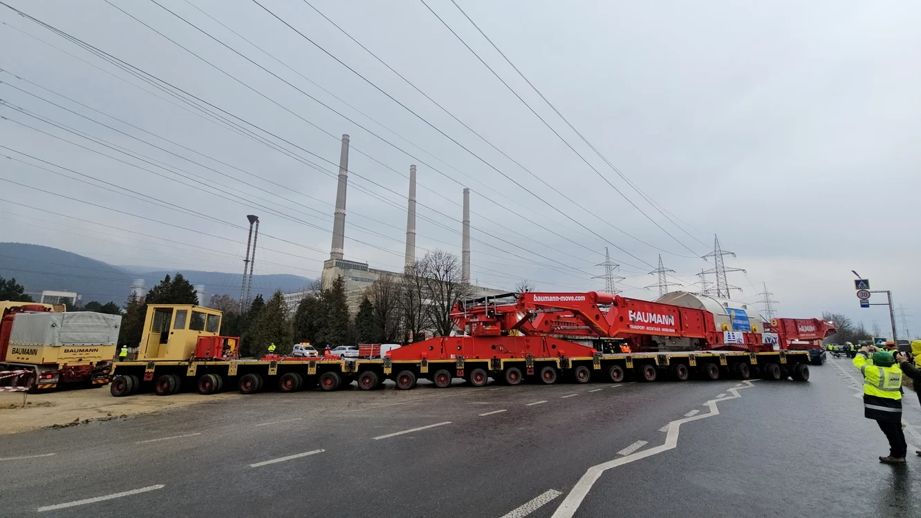 Convoiul agabaritic a ajuns la Termocentrala Mintia. Foto: DRDP Timișoara