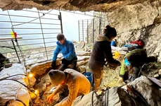 Arheologii cercetează o peșteră din Pirinei care a fost folosită de oamenii preistorici timp de peste patru milenii (© IPHES-CERCA)