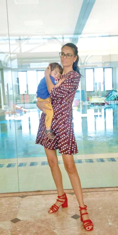 Anca Serea (36 de ani) - 1,77 m, 51 de kilograme