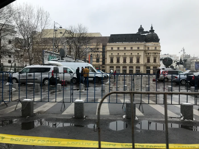 Autoritățile locale au securizat zona dintre Ateneu și Palatul Regal, de teama protestatarilor