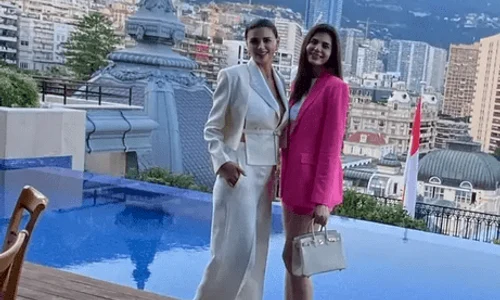 monica si ramona gabor 4 png