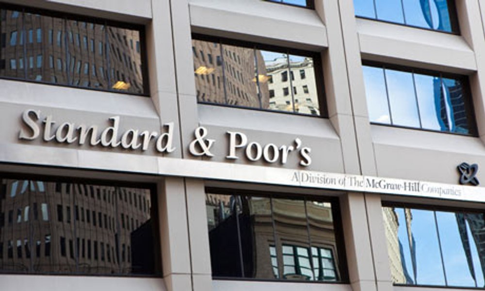 S&P Global: Criza politică din România pune în pericol finanțarea externă