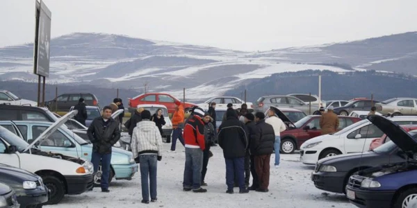 La târg se găsesc maşini de toate vârstele