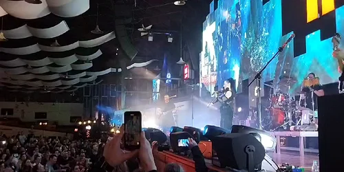 Concert Phoenix II mp4 thumbnail png