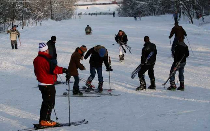 Schiori pe pârtia din Sărărie FOTO Adevărul