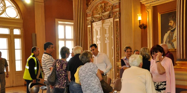 ascoiatii proprietari