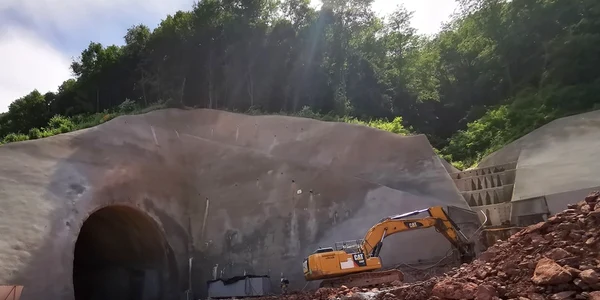Salba de tuneluri de pe valea Mureşului